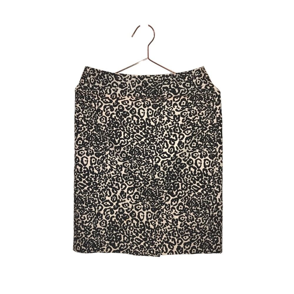 Ann Taylor factory animal print skirt size 0